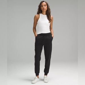 Stretch High-Rise Jogger Full Length. Black. Size 4.